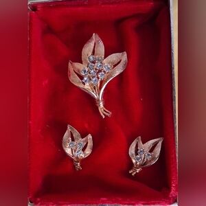 Vintage JJ Goldtone Rhinestone Brooch and Earring Set